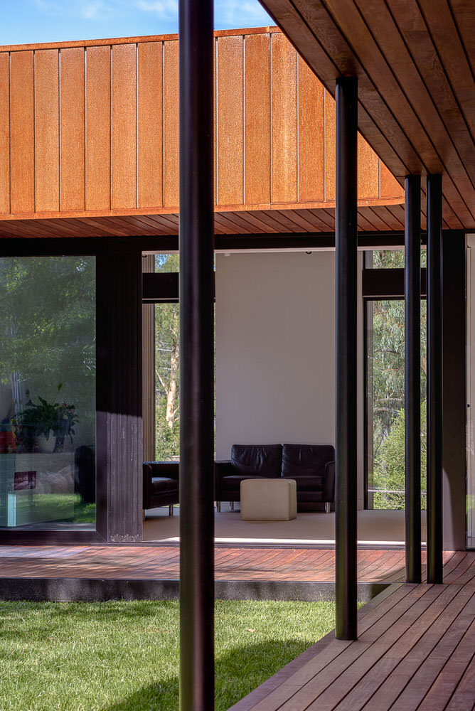 SL House, Aranda Canberra, by Ben Walker Architects, Photography by The Guthrie Project