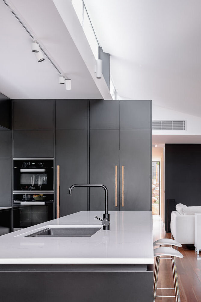 SL House, Aranda Canberra, by Ben Walker Architects, Photography by The Guthrie Project