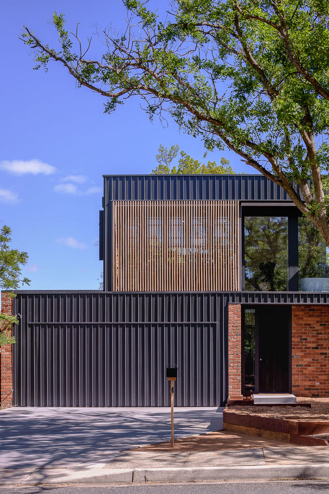 AB House, Hackett Canberra, by Ben Walker Architects, Photography by The Guthrie Project