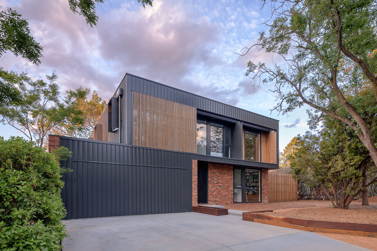 AB House, Hackett Canberra, by Ben Walker Architects, Photography by The Guthrie Project