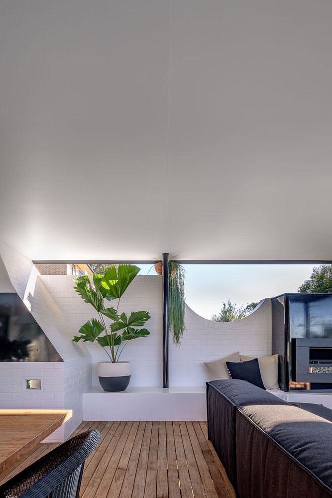 Newport Cabana, by Carter Williamson Architects
