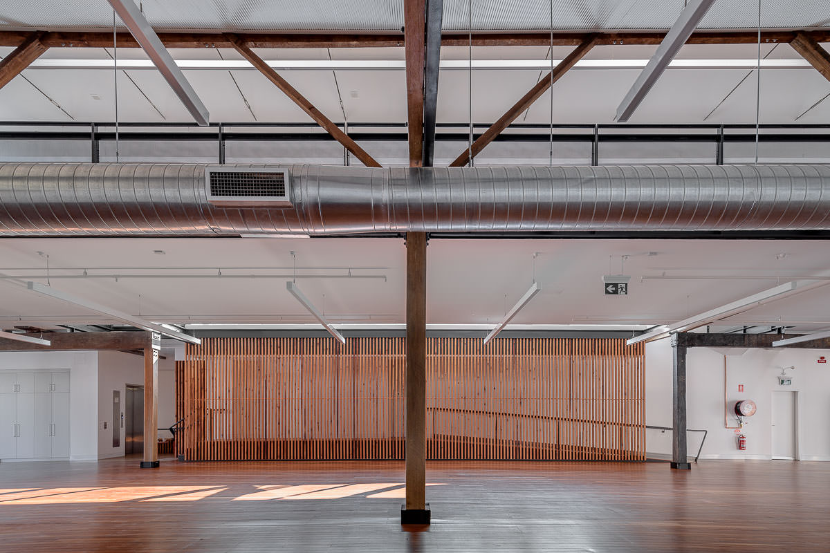  Ballarat House - Photography by The Guthrie Project, Architecture by Hill Thalis, Built by Beach Constructions