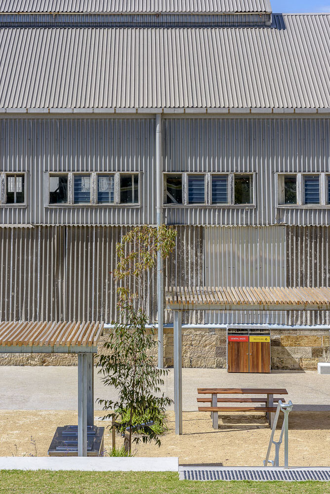 HMAS Platypus Urban Renewal by Lahz Nimmo Architects & Aspect Studios. Photography by The Guthrie Project