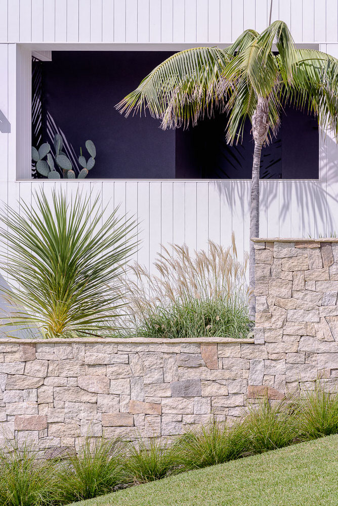 Coogee Duplex, by Natalie Sciberras Architect. Photography by The Guthrie Project