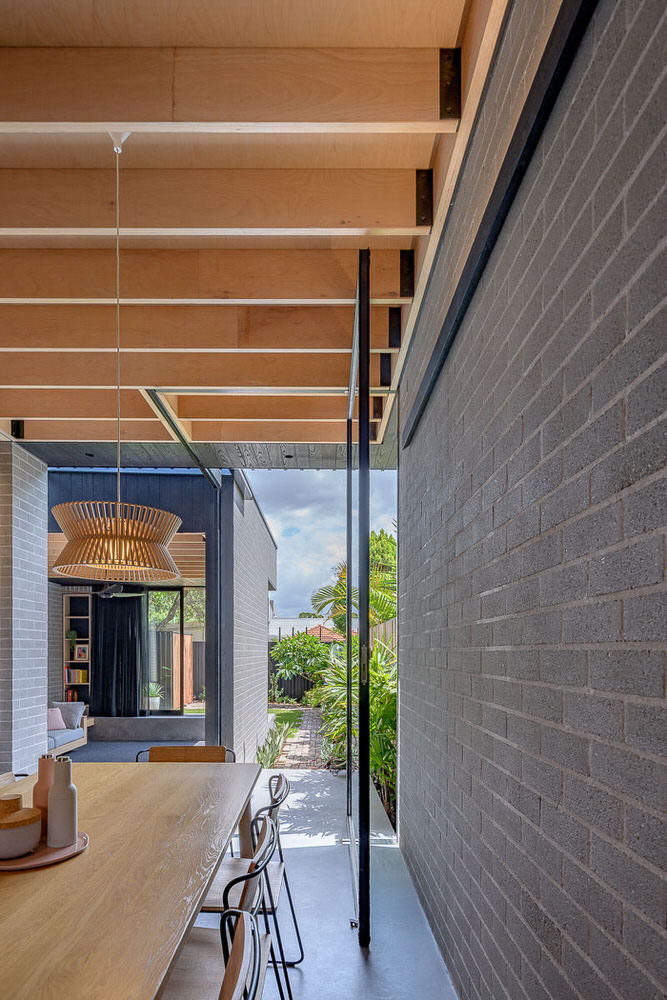 St Peters House, by Rod Pindar and Natalie Sciberras Architects. Photography by The Guthrie Project