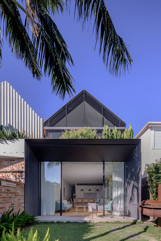 Gable House, Bondi, by Potter & Wilson Architects