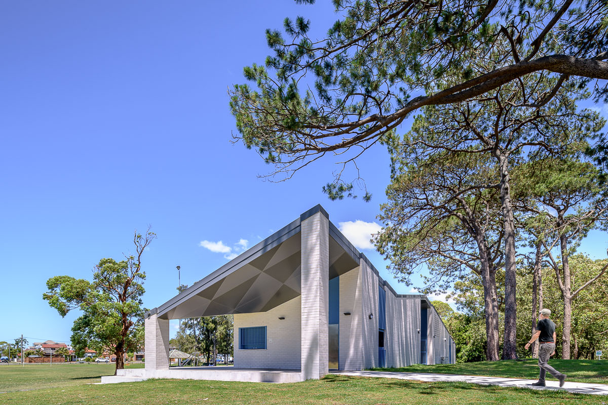 Bayside Council Amenities, by Smith Tzannes Architects
