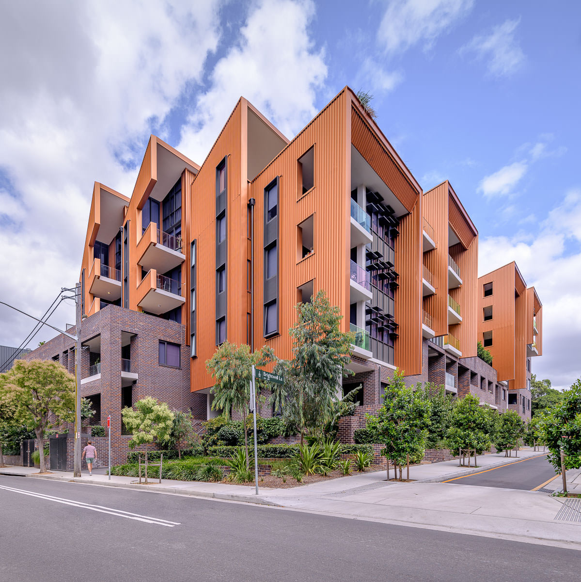 Luxe On Eve Apartments, by Smith Tzannes Architects. Photography by The Guthrie Project