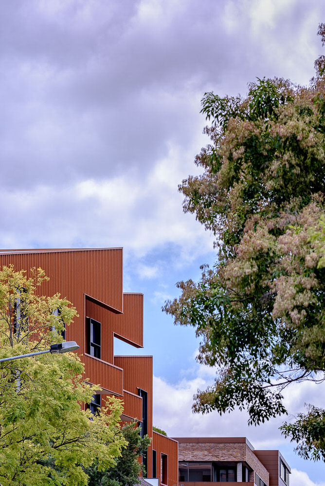 Luxe On Eve Apartments, by Smith Tzannes Architects. Photography by The Guthrie Project