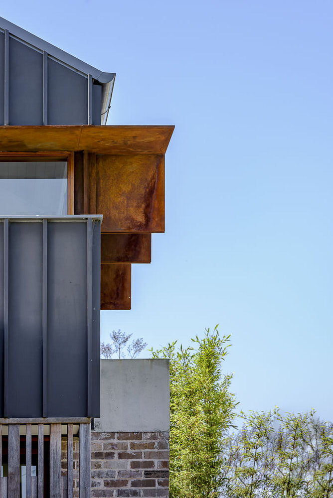  Windsor Road Willoughby House, by Smith Tzannes Architects