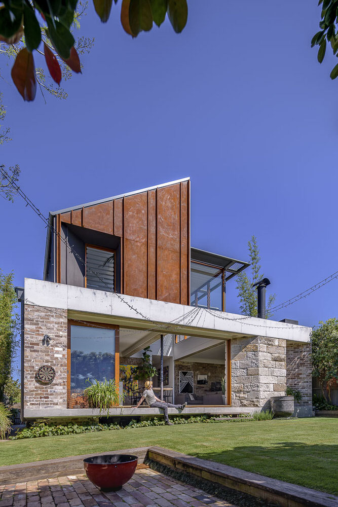  Windsor Road Willoughby House, by Smith Tzannes Architects