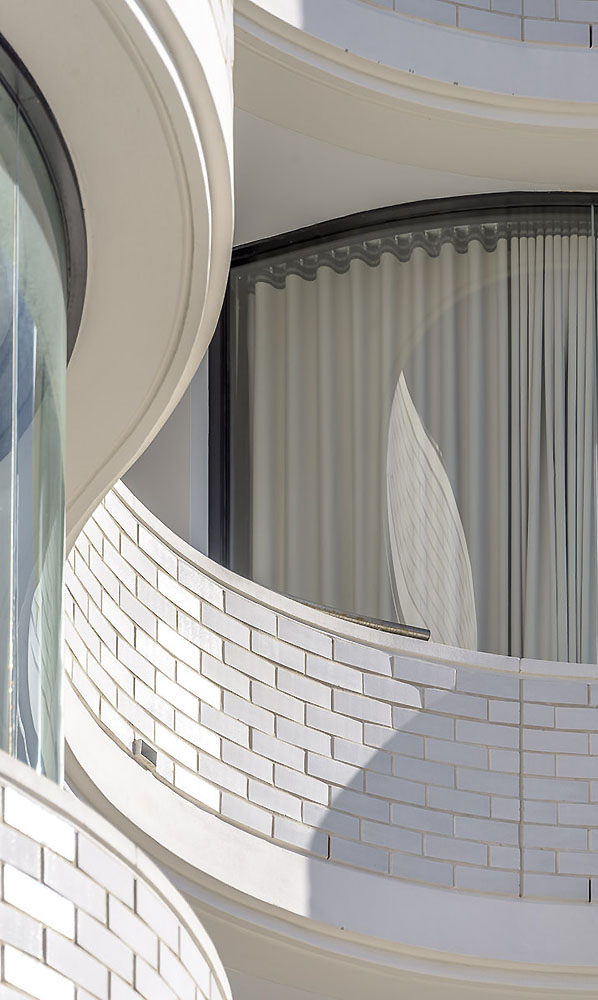 Campbell Parade Bondi Apartments, by Tzannes Architects