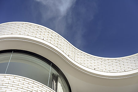 Campbell Parade Apartments Bondi, by Tzannes Architects