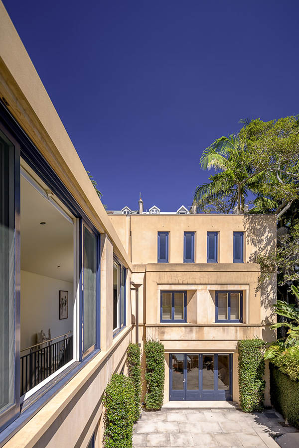 Paddington Courtyard House, by Tzannes