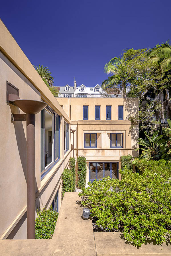 Paddington Courtyard House, by Tzannes