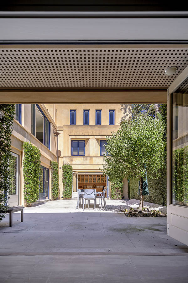 Paddington Courtyard House, by Tzannes
