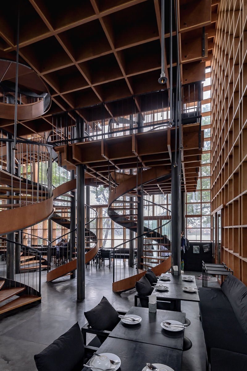  The Wine, Ayutthaya, by Boonserm Premthada, Bangkok Project Studio, Architectural Photography by The Guthrie Project.