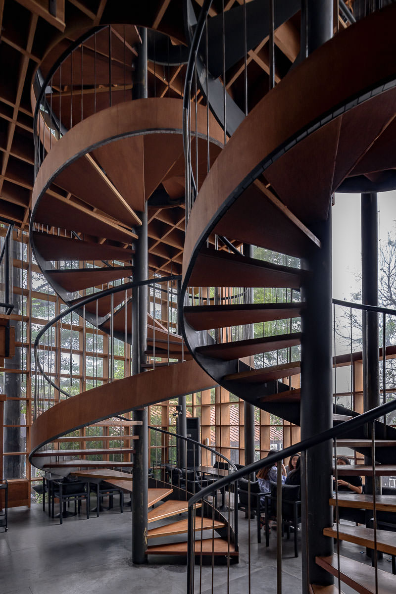  The Wine, Ayutthaya, by Boonserm Premthada, Bangkok Project Studio, Architectural Photography by The Guthrie Project.